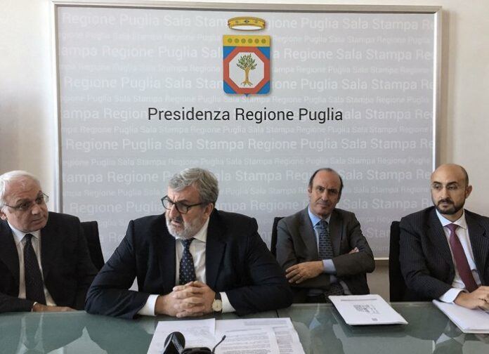 Sanità, piano riordino, conf stampa con Emiliano