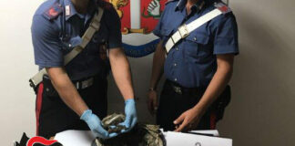 Rinvenuto pacco con 3 kg marijuana su spiaggia di Lizzano