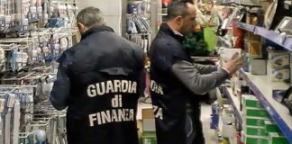 Maxi sequestro in un negozio di Monteiasi di 21mila articoli nocivi alla salute