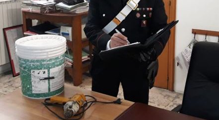 Carabiniere + refurtiva