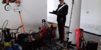 Rubavano in una casa colonica: tre arresti da parte dei Carabinieri