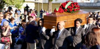 Ultimo saluto al gruista di ArcelorMittal, mons. Santoro: «Governo assente»