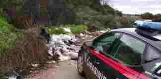 Sorpreso ad abbandonare rifiuti in un terreno privato: 77enne sanzionato