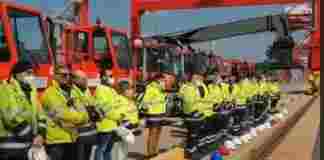 Operaio morto nel porto di Taranto, sciopero e suono delle sirene