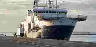Nave Geo Barents a Taranto, cominciate le operazioni di sbarco