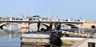 Controlli antidroga delle Fiamme Gialle, il fiuto infallibile di “Basco” e “Bessy” mette nei guai 13 persone