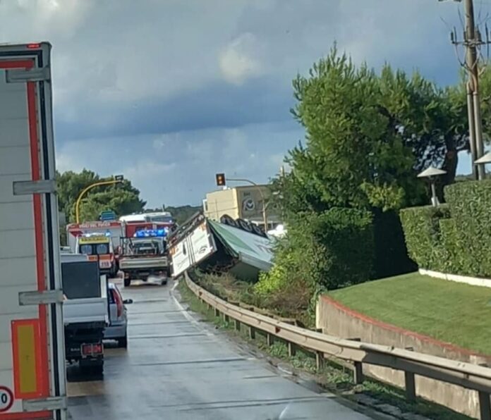 incidente statale 100