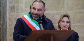 Cade il sindaco Melucci: 17 consiglieri si dimettono come già avvenne nel 2021