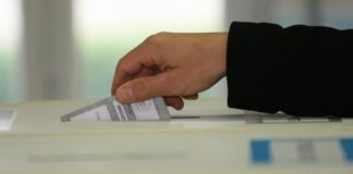 Taranto e Massafra al ballottaggio: centrosinistra avanti nel capoluogo di provincia