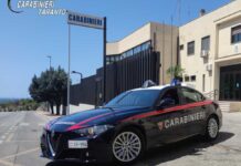 Massafra, ai domiciliari cede cocaina nel vano scale: arrestato un 30enne