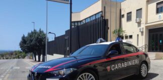 Massafra, ai domiciliari cede cocaina nel vano scale: arrestato un 30enne