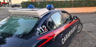 Spaccio di droga e inseguimento notturno: due giovani arrestati da Carabinieri