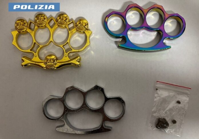 sequestro commissariato manduria