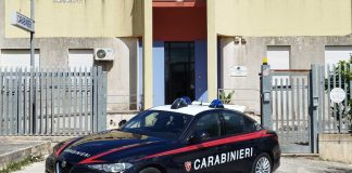 I Carabinieri intervengono per lite in famiglia e scoprono quasi 100 grammi di droga