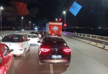 Tragico schianto nella notte: maxi tamponamento sul ponte Punta Penna, morta una donna